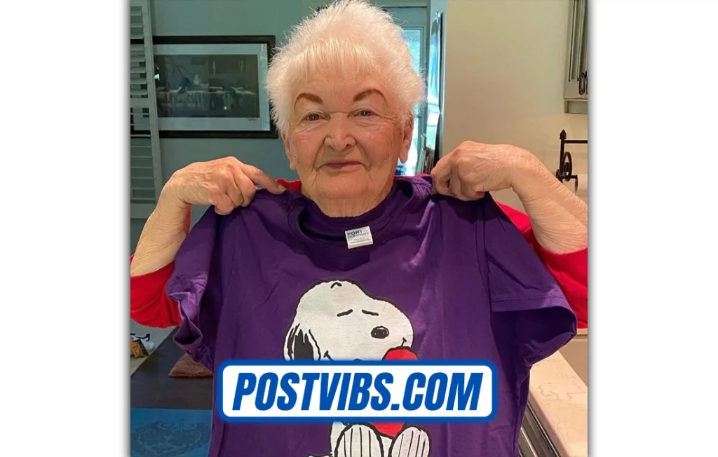 Ruth Ann Casto portrait smiling for the camera