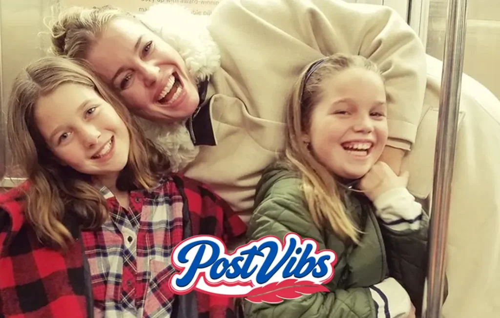 Tamara Romijn with her sister Rebecca Romijn at a family event